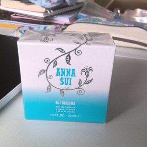 Anna sui perfum